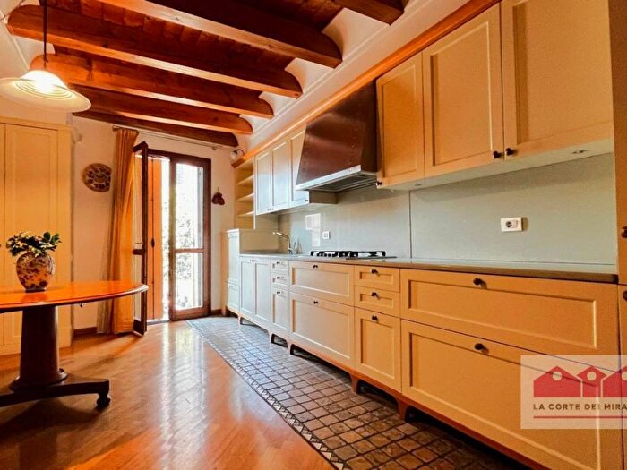 Appartamento trilocale in affitto in Contra Cornoleo, Centro Storico, Vicenza