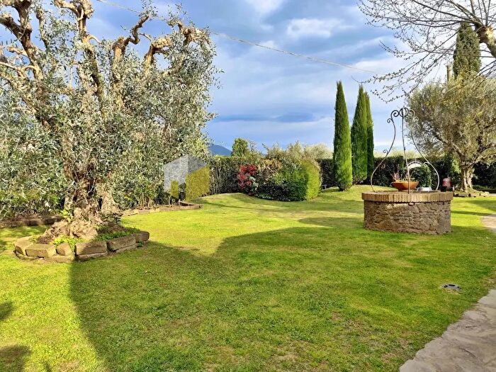 Casa con 11 locali in vendita in di Vittorio, San Giuliano Terme