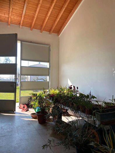 Casa con 20 locali in vendita in Via Turati, Reggiolo