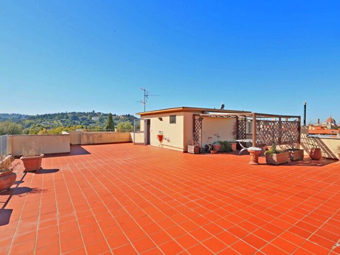 Appartamento con 6 locali in affitto in Via Piagentina, Beccaria Colombo, Firenze