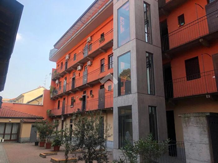 Appartamento trilocale in vendita in Via Marsala, Monza