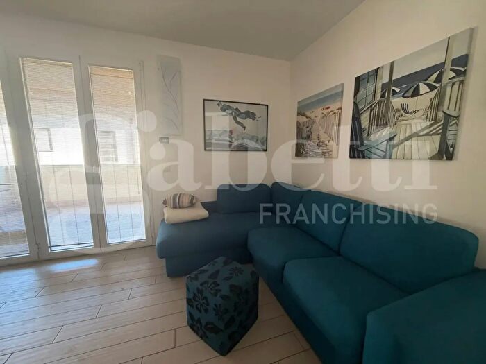 Appartamento trilocale in vendita in Viale San Martino, Riccione