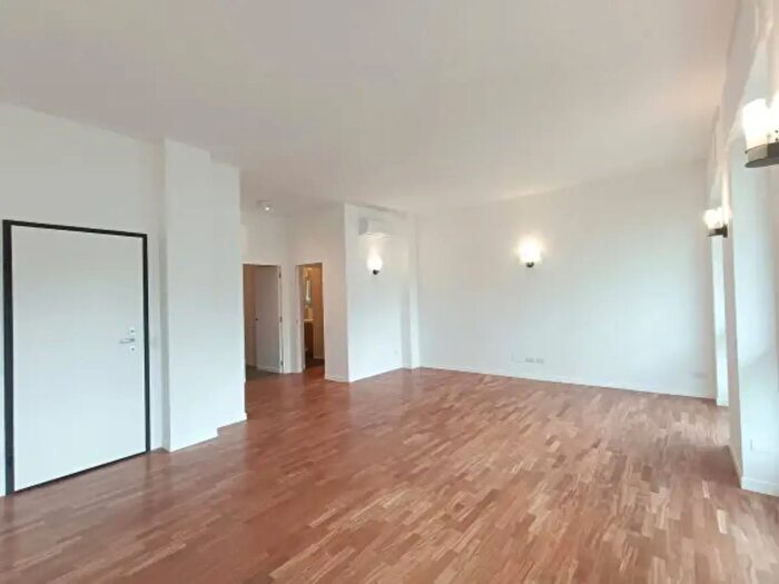 Appartamento trilocale in affitto in Via Francesco Redi, Milano