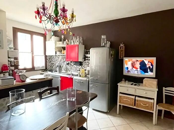 Appartamento trilocale in vendita in Dinazzano Via Puglisi, Casalgrande