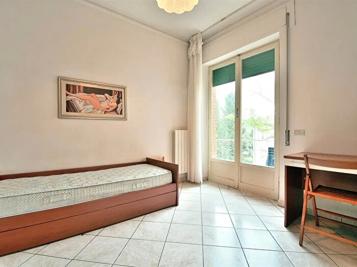 Appartamento quadrilocale in vendita in Via Astolfo Petrazzi, Siena