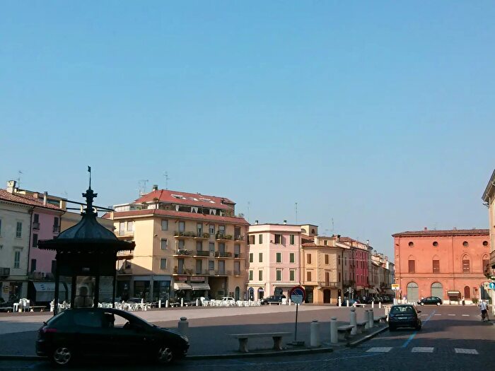 Casa in vendita in Via Guglielmo Marconi, Casalmaggiore