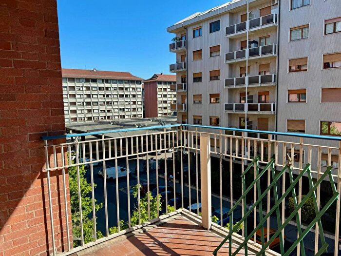 Appartamento quadrilocale in affitto in Via Don Bartolomeo Grazioli, Mirafiori Nord, Torino