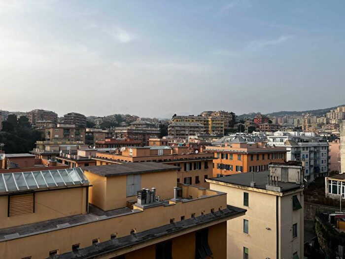 Appartamento con 5 locali in affitto in Via Gorizia, Sturla, Genova