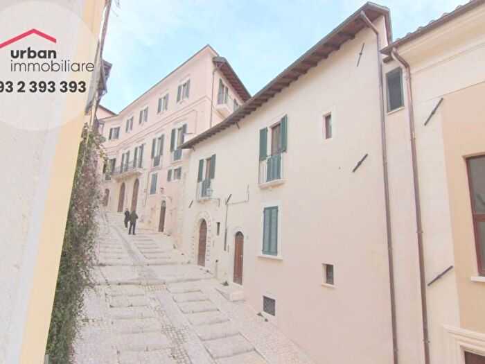 Appartamento trilocale in affitto in Costa Masciarelli, Villa Comunale, L'Aquila
