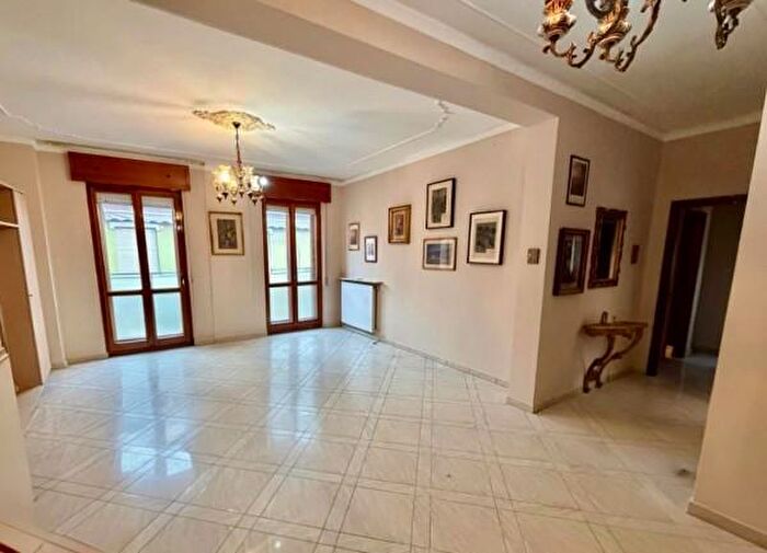 Appartamento quadrilocale in vendita in Via Giulio Arata, Piacenza