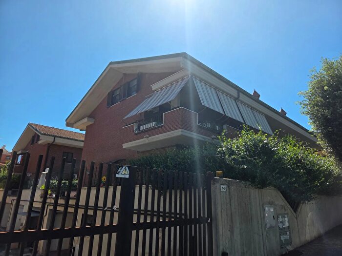 Appartamento trilocale in vendita in Via Enrico Toti, Marino