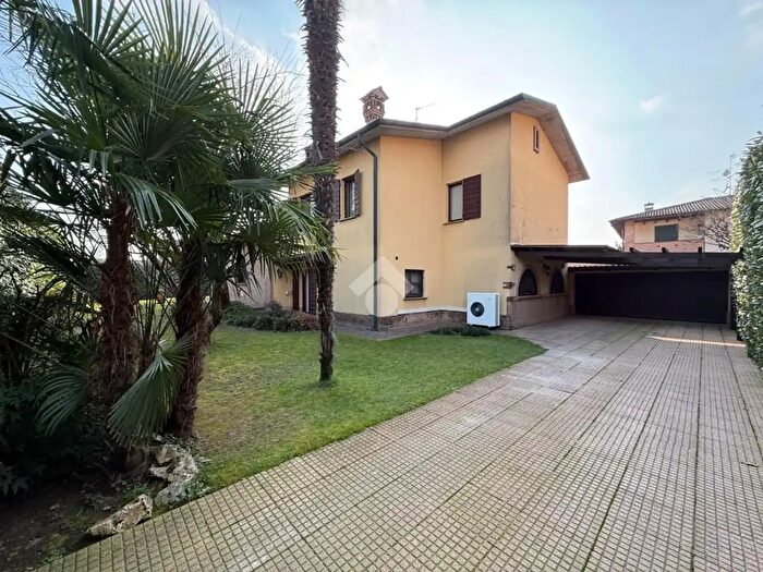 Case in Vendita e in Affitto - 3