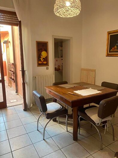Casa con 7 locali in vendita in Viareggio