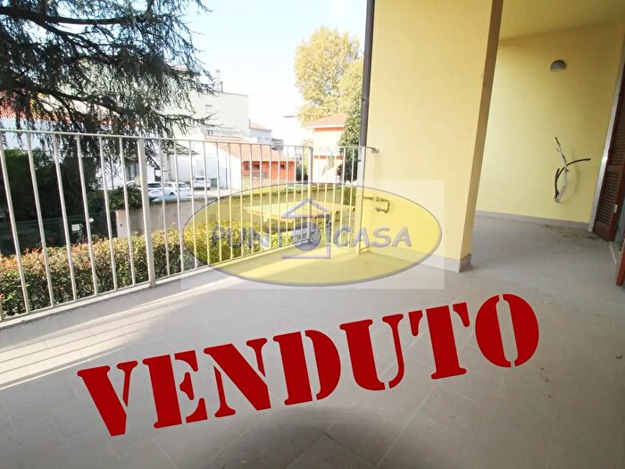 Appartamento trilocale in vendita in Via Agello, Lodi