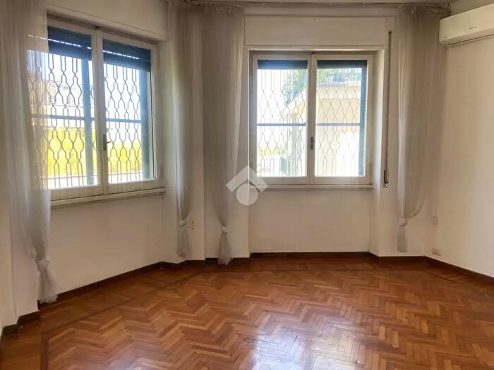Appartamento quadrilocale in affitto in Via Giacinta Pezzana, Roma