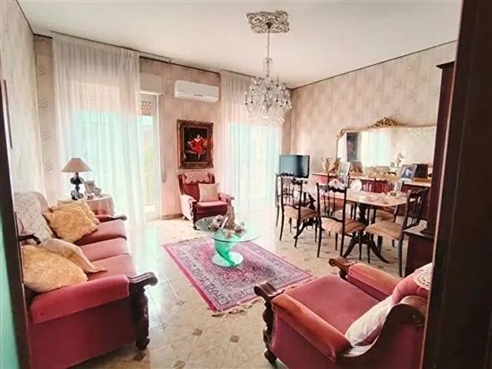 Appartamento quadrilocale in vendita in Via Milano, Floridia