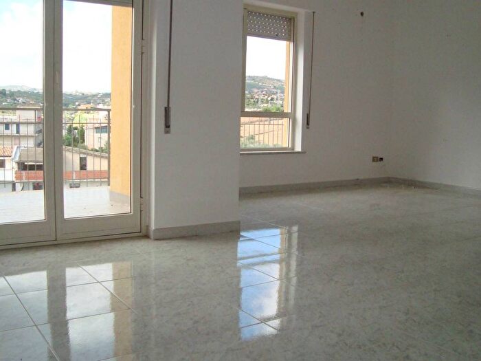 Appartamento con 5 locali in affitto in Strada Comunale Incorvino, Consona, Bagheria