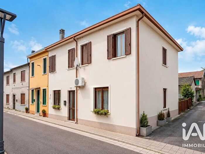 Casa con 12 locali in vendita in Via Gian Battista Aleotti, Mesola