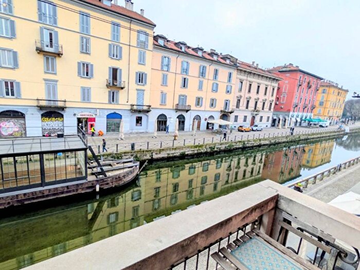 Appartamento monolocale in affitto in Alzaia Naviglio Grande, Navigli Darsena, Milano