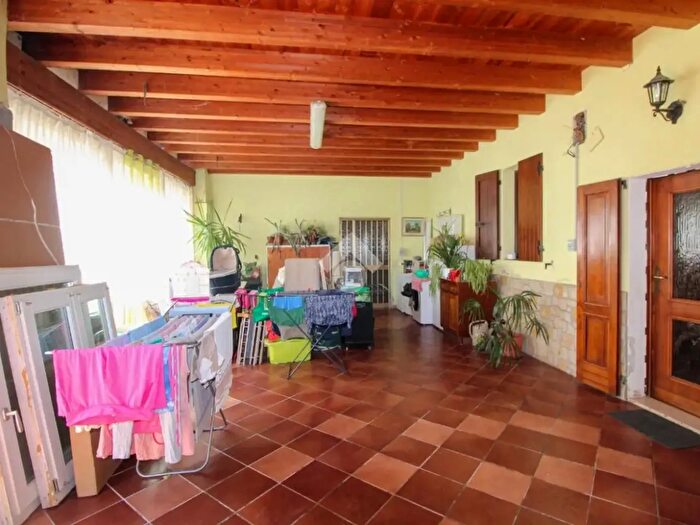 Appartamento quadrilocale in vendita in Strada Quarti, Ghedi