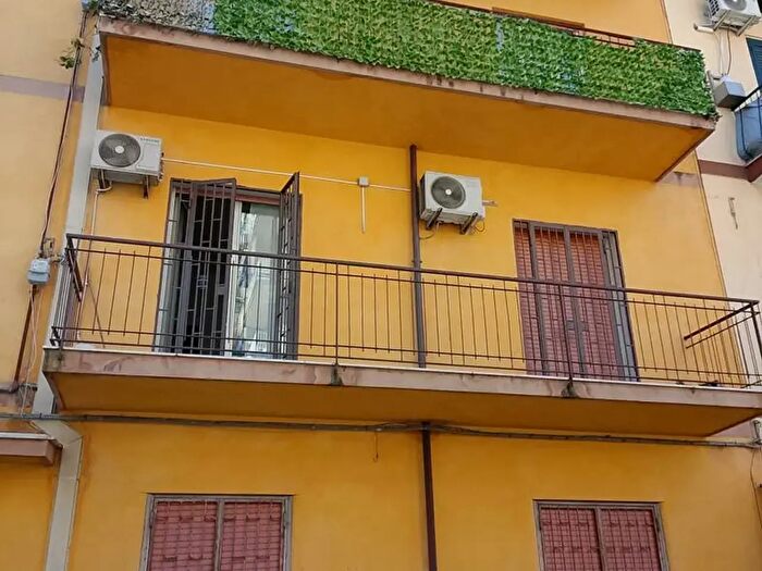 Appartamento con 5 locali in vendita in Via Pitrè, Palermo
