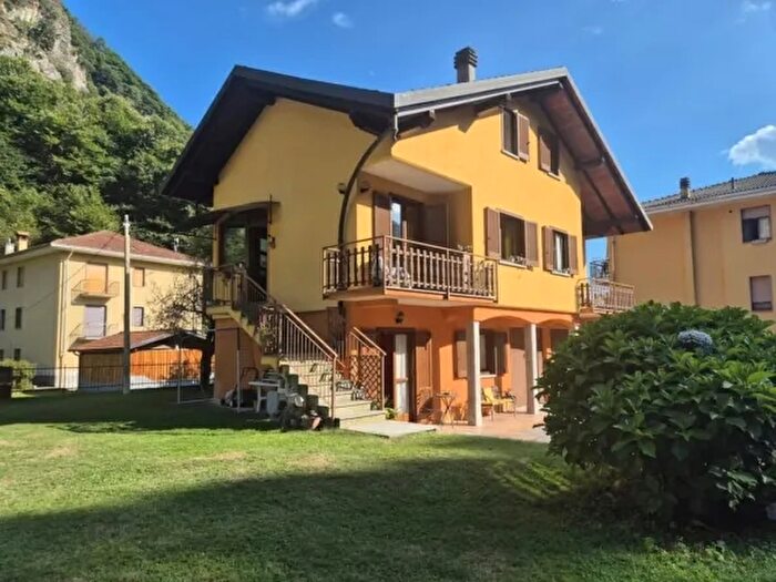 Casa con 5 locali in vendita in Varallo Cellio con Breia Vercelli Piemonte Italia, Varallo