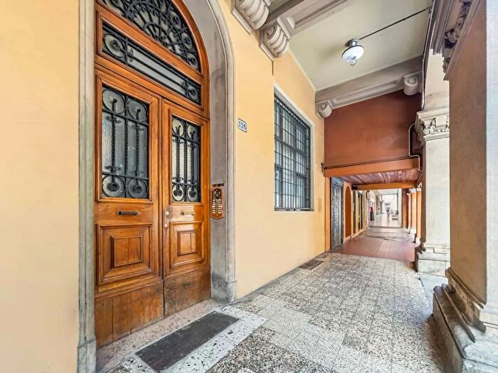 Appartamento monolocale in affitto in Via San Felice, Bologna