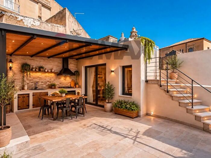 Casa quadrilocale in vendita in Caltagirone