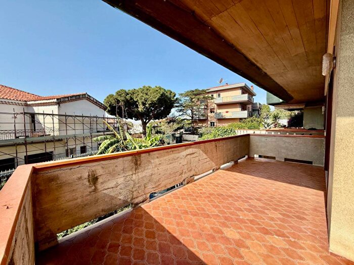 Appartamento quadrilocale in affitto in Via Pietro Platania, Centro, Aci Castello