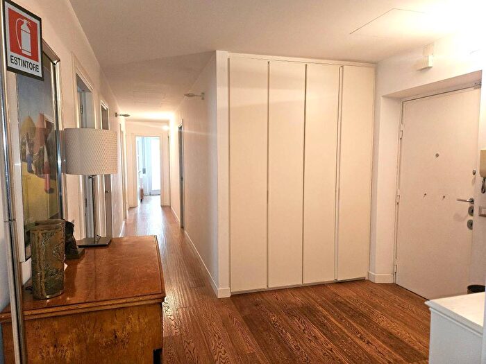 Appartamento con 5 locali in affitto in Corso Trieste, Trieste Coppedè, Roma