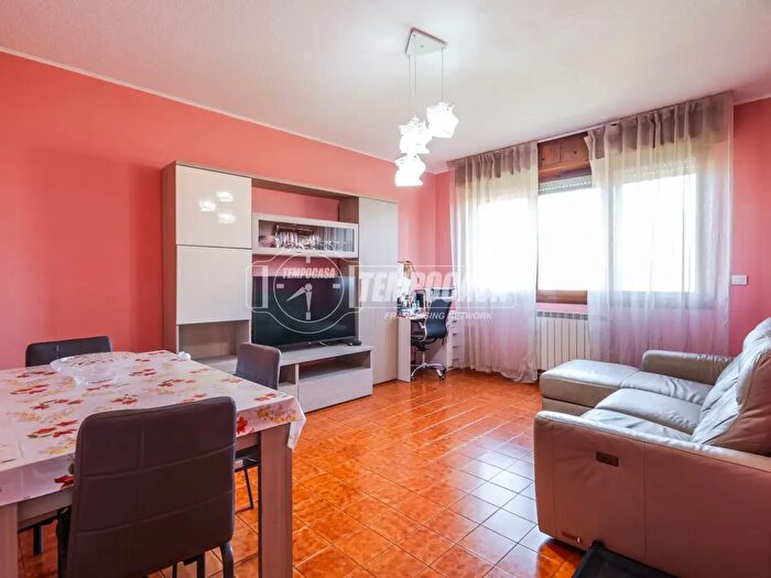 Appartamento quadrilocale in vendita in Via Costituzione, San Pietro In Casale