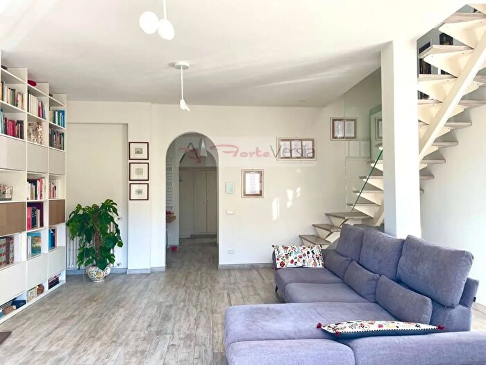 Casa con 11 locali in vendita in Via Donati, Forte Dei Marmi