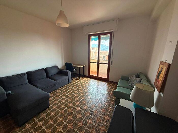 Appartamento trilocale in affitto in Via Pasquale Landi, Landi, Pisa