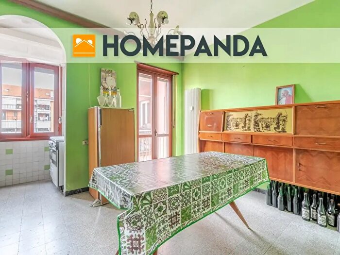 Appartamento trilocale in vendita in Via Emilio Bongiovanni, Torino