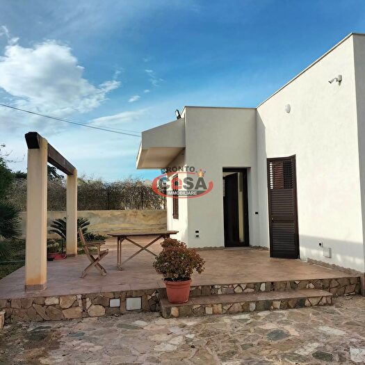 Casa con 5 locali in vendita in Trapani