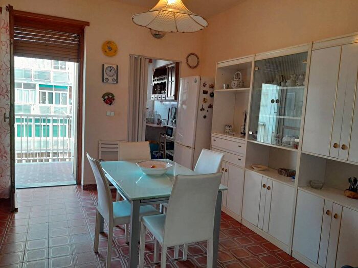 Appartamento trilocale in affitto in Via Guido Reni, Santa Rita, Torino