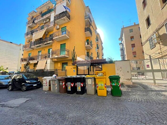 Appartamento bilocale in affitto in Viale Colli Aminei, Colli Aminei Capodimonte, Napoli