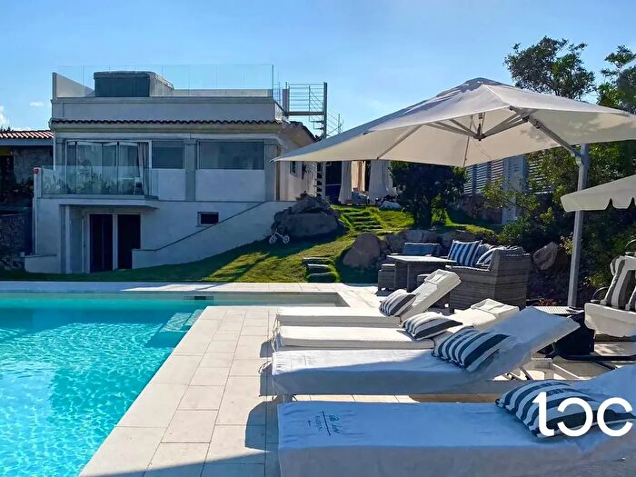 Appartamento con 5 locali in vendita in Orosei