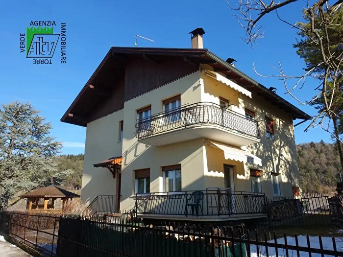 Casa con 6 locali in vendita in Malgolo Via al Dosset, Romeno