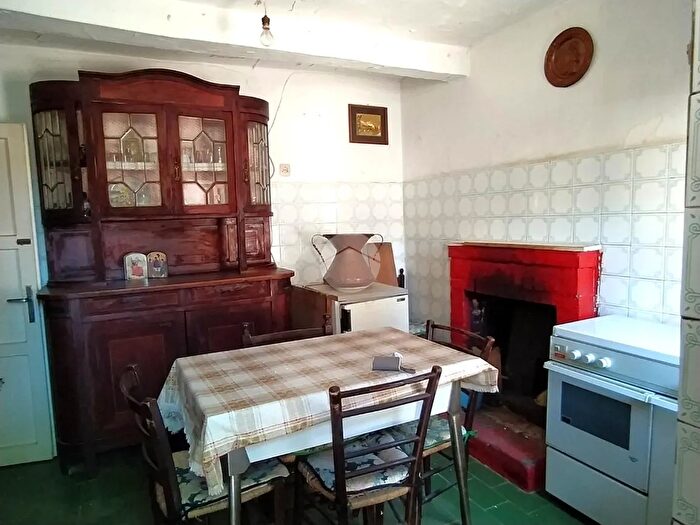 Casa trilocale in vendita in Via Corte, Arcinazzo Romano