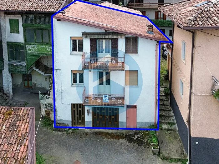 Casa con 5 locali in vendita in Via degli Opifici, Darfo Boario Terme