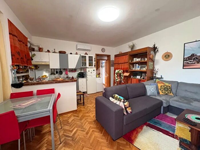 Appartamento quadrilocale in vendita in Via S Bartolo, Bastia Umbra