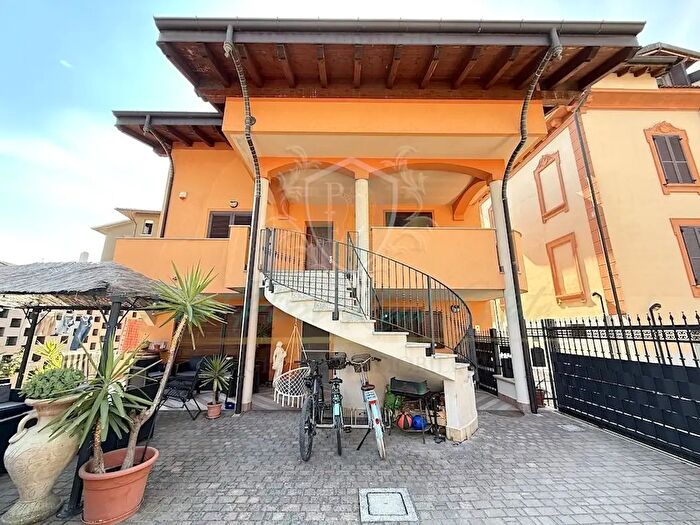 Casa con 5 locali in vendita in Via XXV Aprile, Lodi Vecchio