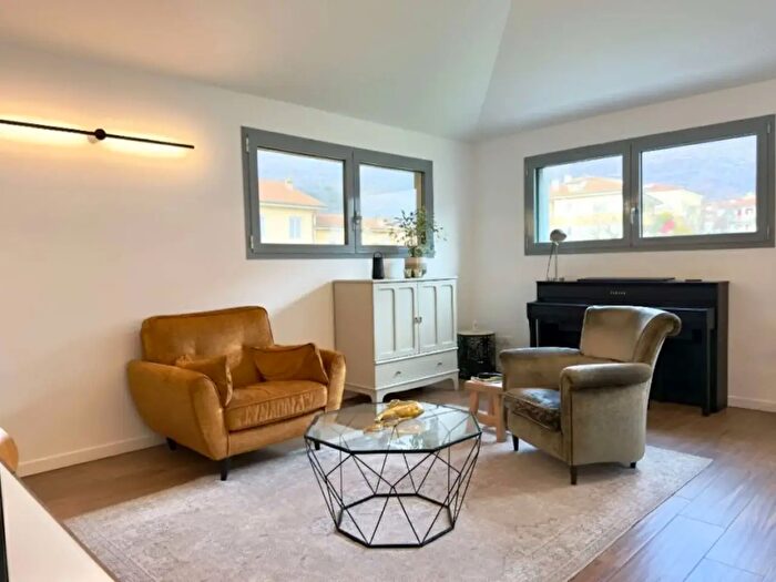 Casa quadrilocale in vendita in Via Borgo Mas, Fregona