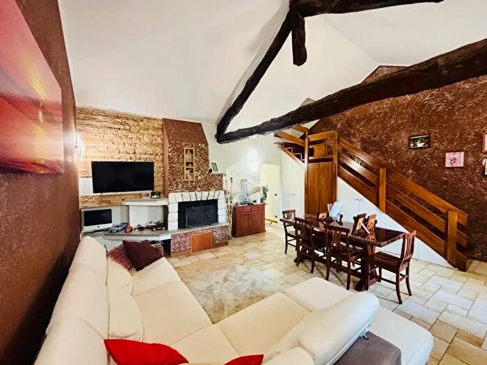 Appartamento quadrilocale in vendita in Via Marco d'Agrate, Monza