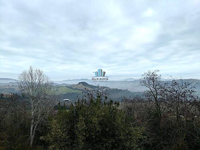 Appartamento con 6 locali in affitto in Centro, Monte Vidon Combatte