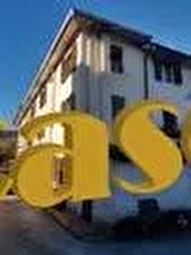 Casa con 9 locali in vendita in Camaiore