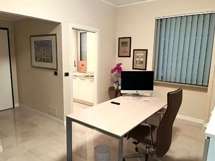 Appartamento con 5 locali in vendita in Milano