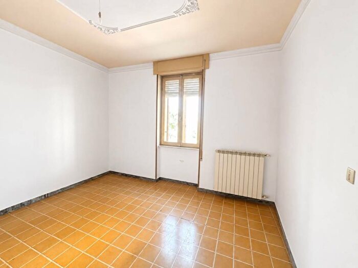Appartamento quadrilocale in affitto in Via Santa Maria in Gradi, Grotticella Mazzetta, Viterbo