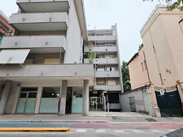 Appartamento quadrilocale in affitto in Via Renella, Caserta